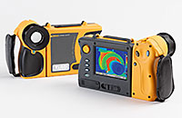 �~������x